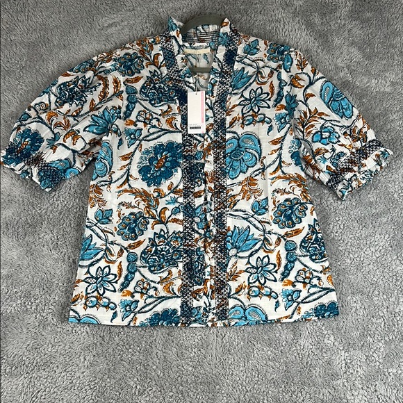 LOLA AUSTRALIA Tops - NWT LOLA AUSTRALIA Puff Short Sleeves Ocean Floral Top Women’s Size S